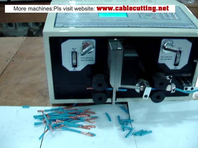 เครื่องปอกและตัดสายไฟอัตโนมัติ WPM-09JE SWT508 JE สำหรับสายไฟหลายเส้น 19 เส้น เพิ่มความเร็วในการผลิต