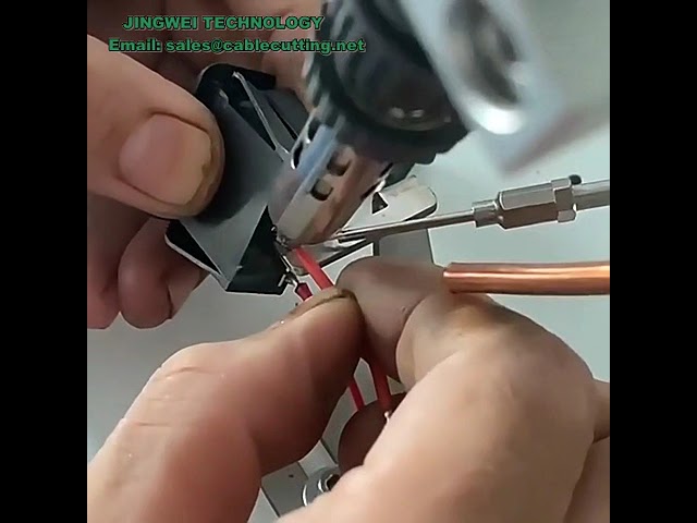 เครื่องบัดกรีลวดกึ่งอัตโนมัติสำหรับแผงวงจร | อุปกรณ์เชื่อมบัดกรีประสิทธิภาพสูง