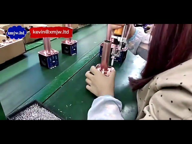 ไขควงไฟฟ้าไร้แปรงถ่านกึ่งอัตโนมัติ พร้อมระบบป้อนสกรูอัตโนมัติ