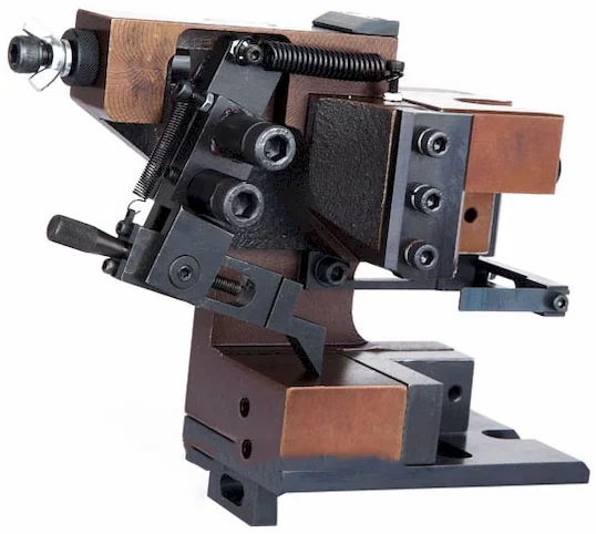 แม่พิมพ์ย้ำเทอร์มินอล JST, ระบบคุณภาพ 2000-MOLD